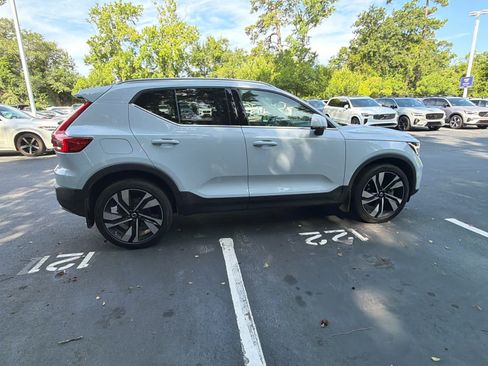 Certified 2024 Volvo XC40 B5 Ultimate w/ Protection Package Premier AWD/4WD image 16