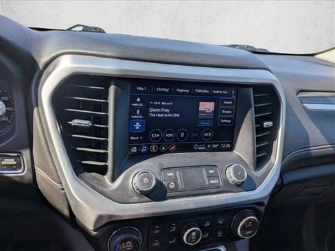 Used 2023 GMC Acadia SLT image 7