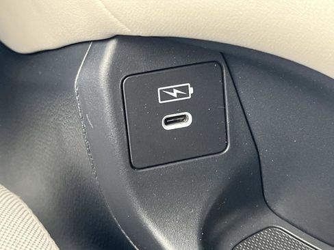 Used 2025 Honda HR-V LX image 33