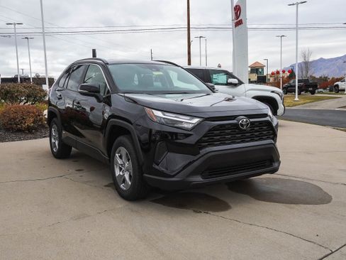 New 2025 Toyota RAV4 XLE image 2