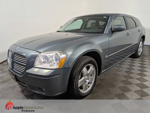 Used 2005 Dodge Magnum R/T AWD/4WD image 6