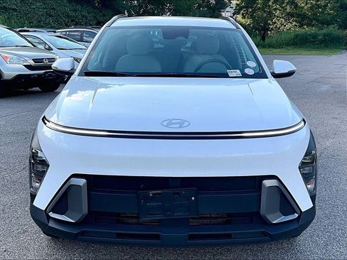 Used 2024 Hyundai Kona SEL AWD/4WD image 2