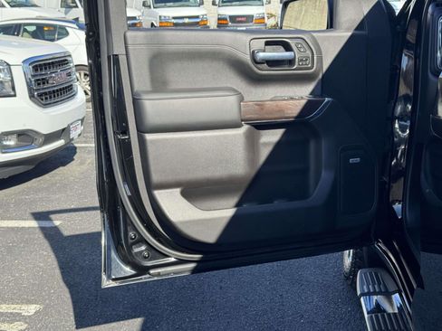 Certified 2020 GMC Sierra 1500 SLT w/ SLT Premium Plus Package image 17