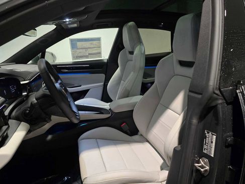 New 2025 Porsche Macan 4S Electric image 6