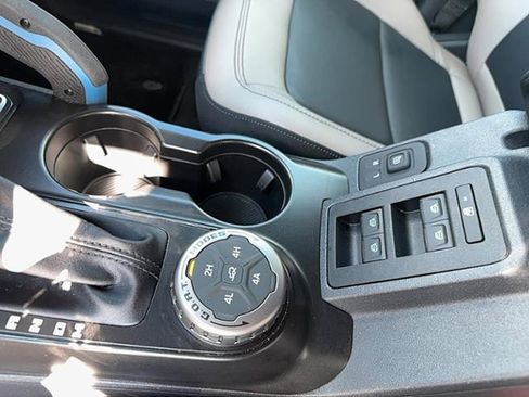 Used 2022 Ford Bronco Wildtrak image 24