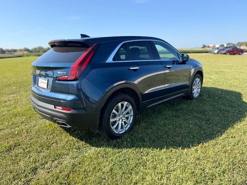 Used 2019 Cadillac XT4 Luxury w/ Cold Weather Package AWD/4WD image 5