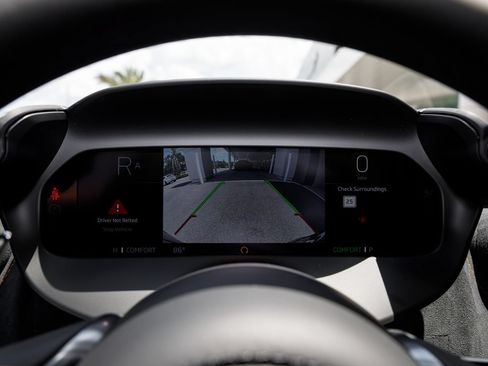New 2027 McLaren 750S RWD image 41