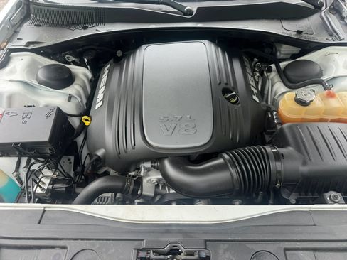 Used 2012 Chrysler 300 C Luxury Series RWD image 27
