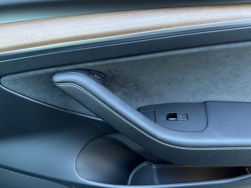 Used 2023 Tesla Model 3 Performance image 21