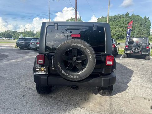 Used 2014 Jeep Wrangler Unlimited Sport w/ Quick Order Package 24S AWD/4WD image 6