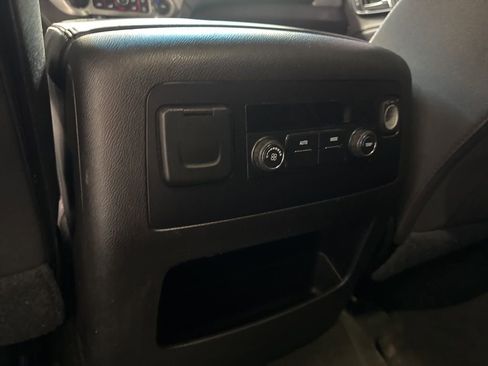 Used 2016 GMC Yukon SLE image 20