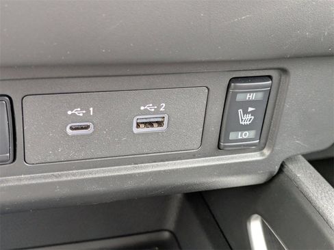 Used 2024 Nissan Frontier SV w/ Hardbody Edition image 12