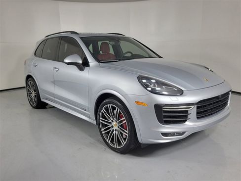 Used 2016 Porsche Cayenne GTS image 1