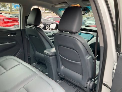 Used 2017 Chevrolet Bolt Premier FWD image 56