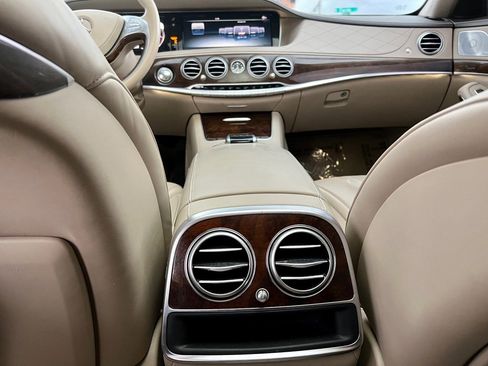 Used 2016 Mercedes-Benz S 550 Sedan image 18
