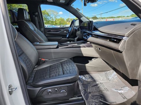 Certified 2024 Cadillac Escalade V image 9
