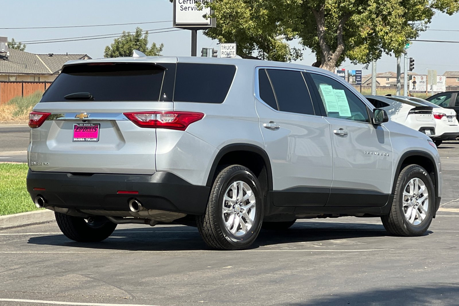 Used 2021 Chevrolet Traverse LS AWD/4WD image 4