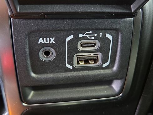 New 2025 Jeep Gladiator High Tide image 22