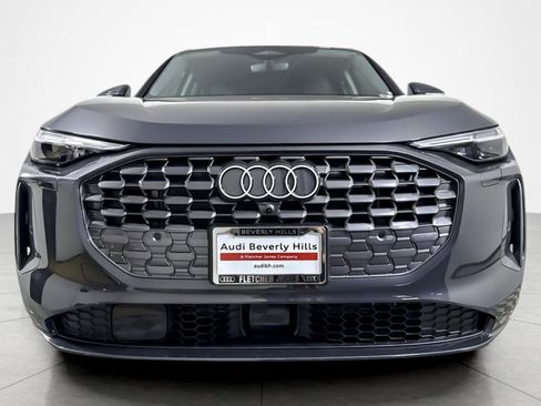 New 2025 Audi Q5 Prestige image 8