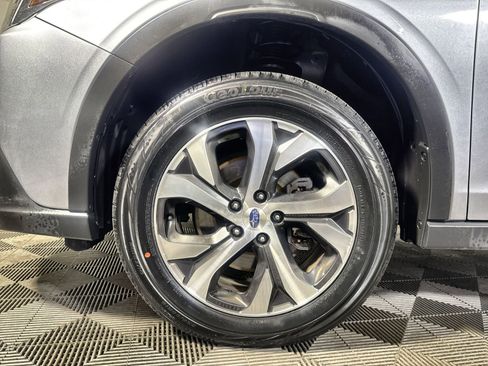 Used 2022 Subaru Outback Limited AWD/4WD image 12