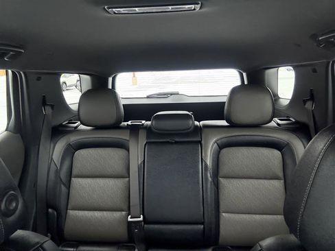 Used 2025 Chevrolet Equinox LT w/ Convenience Package II image 28