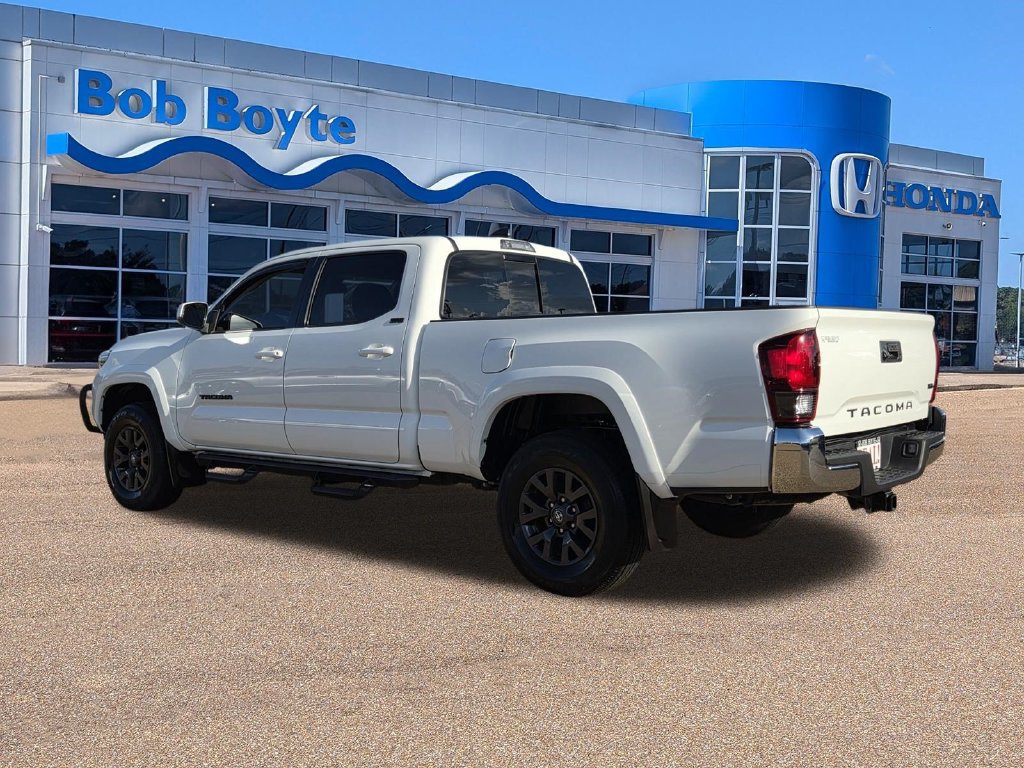 Used 2022 Toyota Tacoma SR5 RWD image 7
