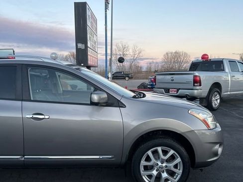 Used 2013 Nissan Rogue SL image 4
