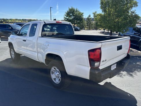 Used 2019 Toyota Tacoma SR AWD/4WD image 5