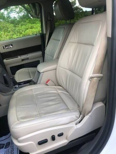 Used 2010 Ford Flex SEL AWD/4WD image 10