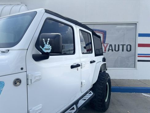 Used 2018 Jeep Wrangler Unlimited Rubicon AWD/4WD image 7
