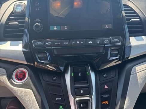 Used 2018 Honda Odyssey EX-L image 18