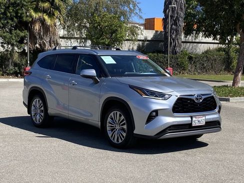 Used 2023 Toyota Highlander Platinum image 45