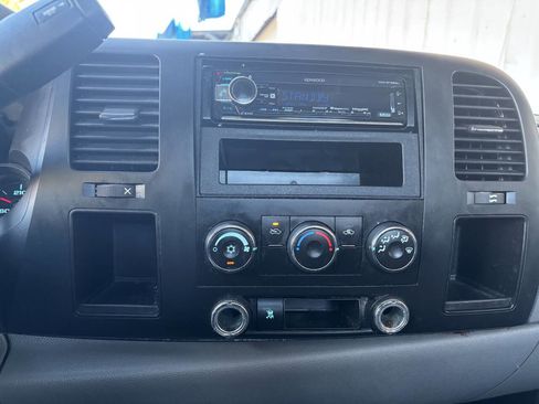 Used 2010 Chevrolet Silverado 1500 W/T w/ LS Package image 11