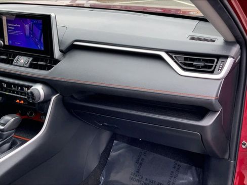 Used 2024 Toyota RAV4 Adventure image 17