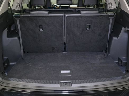 Used 2024 Volkswagen Atlas SE w/ Black Wheel Package image 14