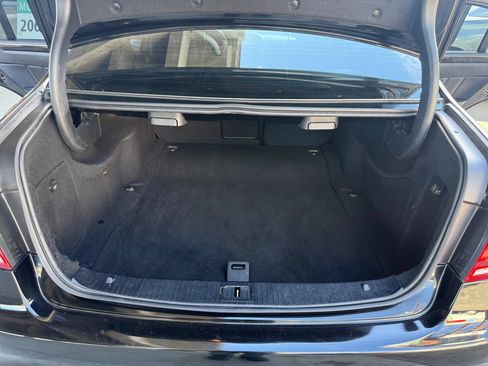 Used 2015 Mercedes-Benz E 400 4MATIC Sedan image 15