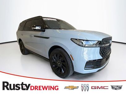 Used 2025 Lincoln Navigator Reserve w/ Jet Appearance Package