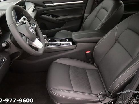 New 2025 Nissan Altima 2.5 SL image 13