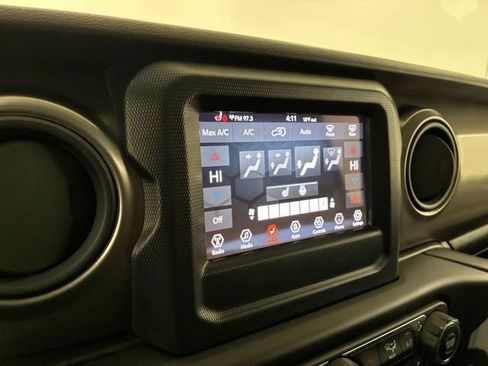 Used 2021 Jeep Wrangler Unlimited Sport image 26