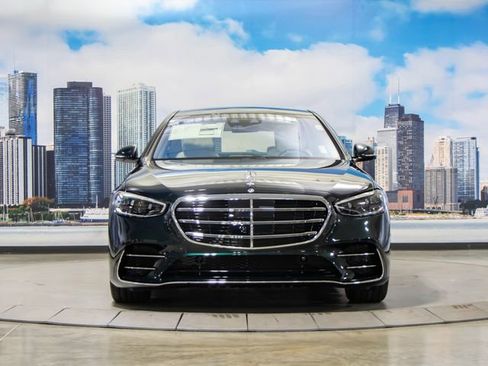 New 2026 Mercedes-Benz S 580 4MATIC Sedan image 3