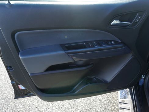 Used 2020 Chevrolet Colorado Z71 image 14