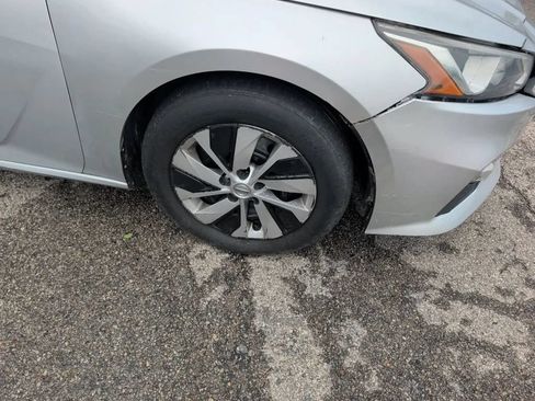 Used 2020 Nissan Altima 2.5 S FWD image 14