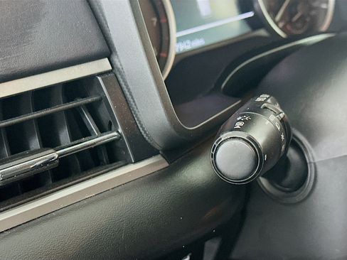 Used 2024 Mitsubishi Outlander SE image 17