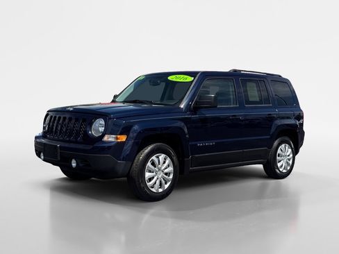 Used 2016 Jeep Patriot Sport w/ Power Value Group FWD image 3