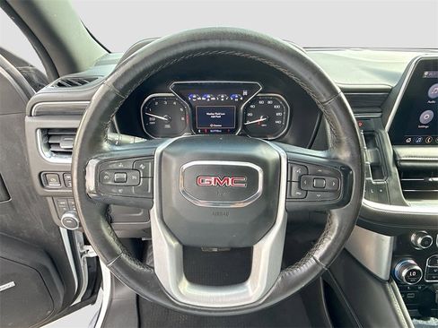 Used 2021 GMC Yukon XL SLT image 12