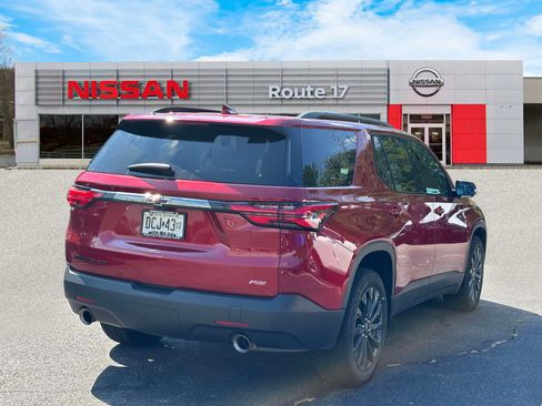 Used 2023 Chevrolet Traverse RS image 5