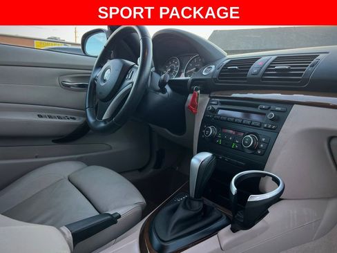 Used 2010 BMW 128i Convertible image 25