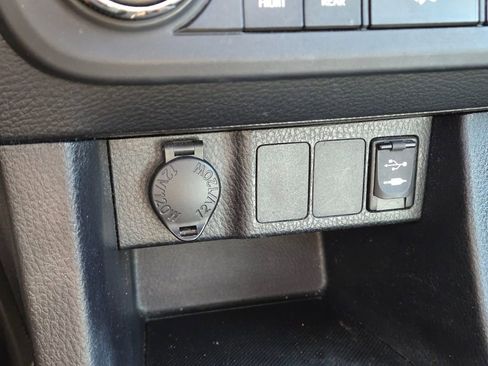 Used 2014 Toyota Corolla S FWD image 30