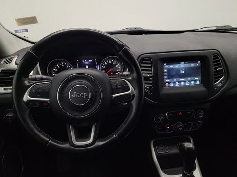 Used 2020 Jeep Compass Latitude w/ Premium Lighting Group FWD image 22