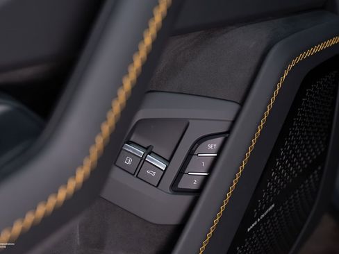 New 2025 Lamborghini Urus SE image 30